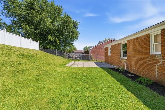 1653 Durbin St, West End, PA 15205