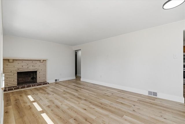 1653 Durbin St, West End, PA 15205