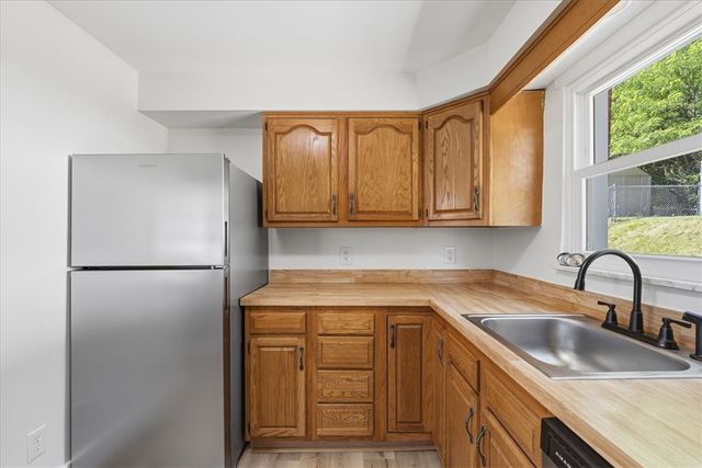 1653 Durbin St, West End, PA 15205