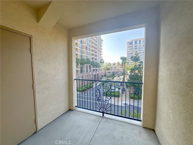 2414 Watermarke, Irvine, CA 92612