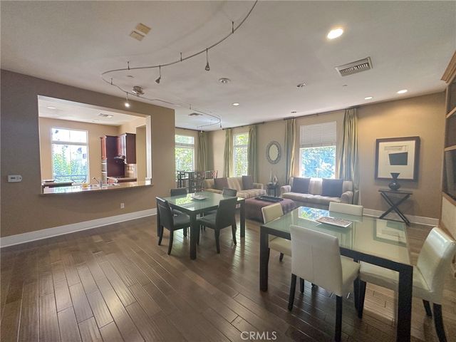 2414 Watermarke, Irvine, CA 92612