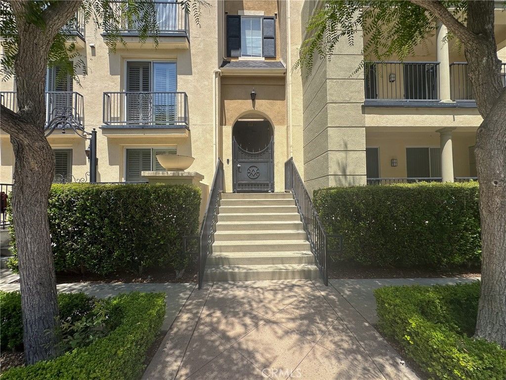 2414 Watermarke, Irvine, CA 92612