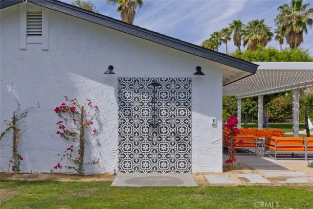 3180 E Escoba, Palm Springs, CA 92264
