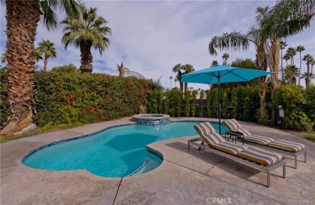 3180 E Escoba, Palm Springs, CA 92264