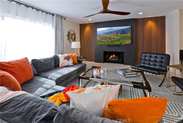3180 E Escoba, Palm Springs, CA 92264