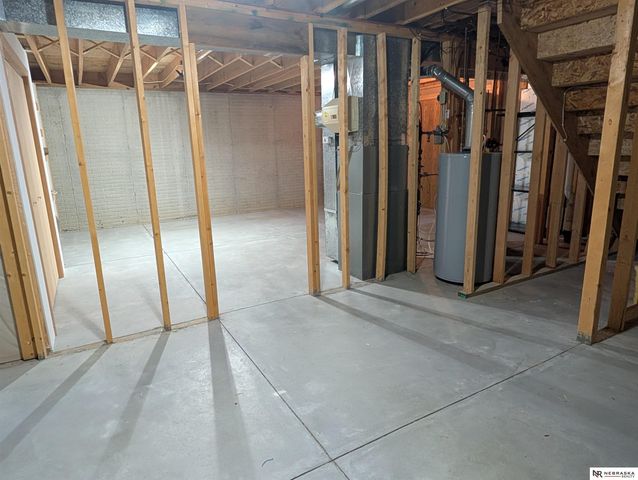 6042 Old Farm Circle, Lincoln, NE 68512