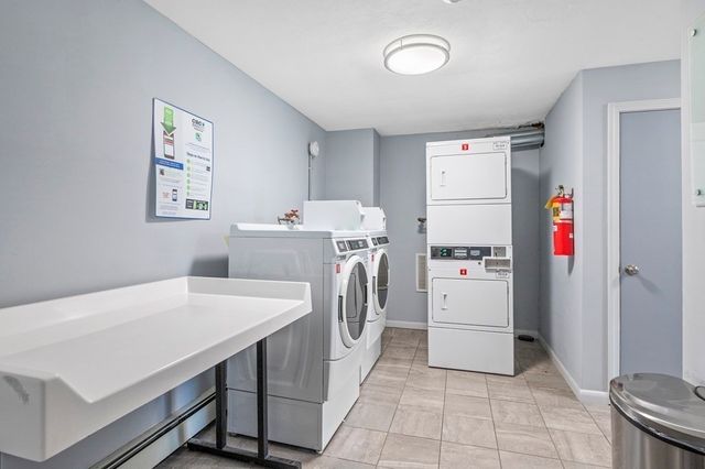 6 Hallmark Gdns 9, Burlington, MA 01876
