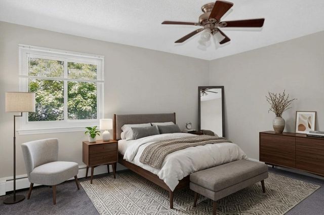 6 Hallmark Gdns 9, Burlington, MA 01876