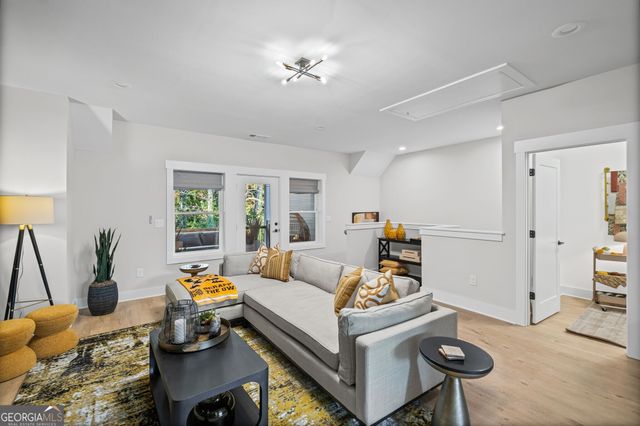 1983 American Way 27, Kennesaw, GA 30144