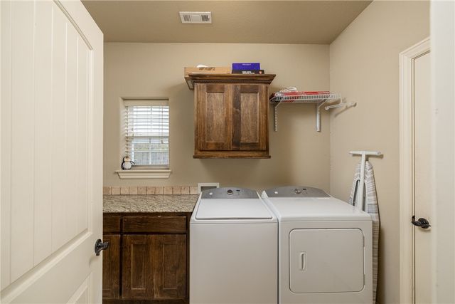 567 N Longfellow Lane, Fayetteville, AR 72704