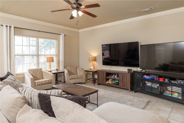 567 N Longfellow Lane, Fayetteville, AR 72704