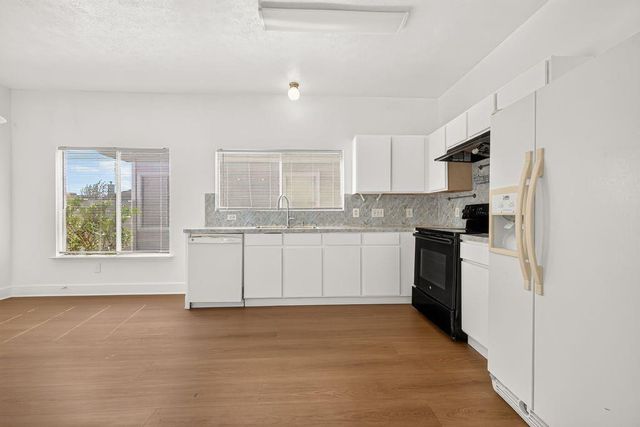 15963 S Alley Court, Houston, TX 77082