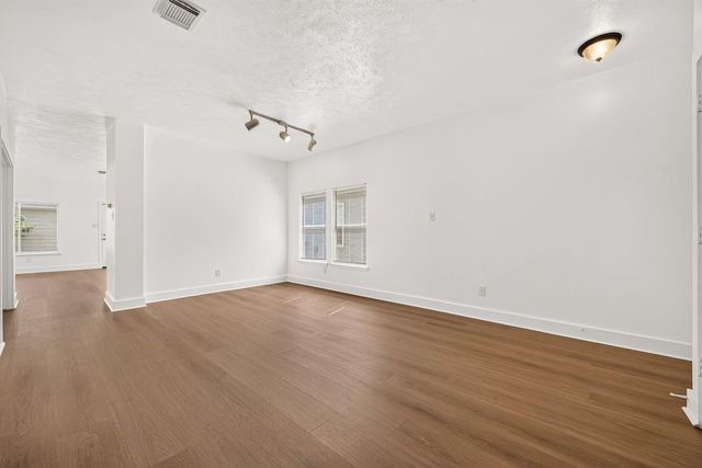 15963 S Alley Court, Houston, TX 77082