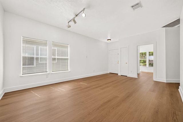 15963 S Alley Court, Houston, TX 77082