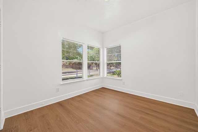 15963 S Alley Court, Houston, TX 77082