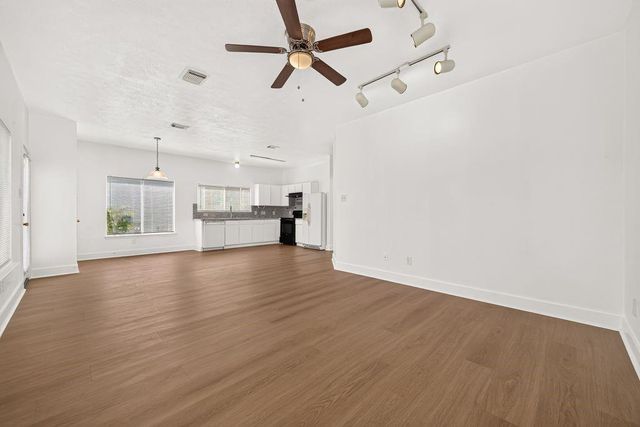 15963 S Alley Court, Houston, TX 77082