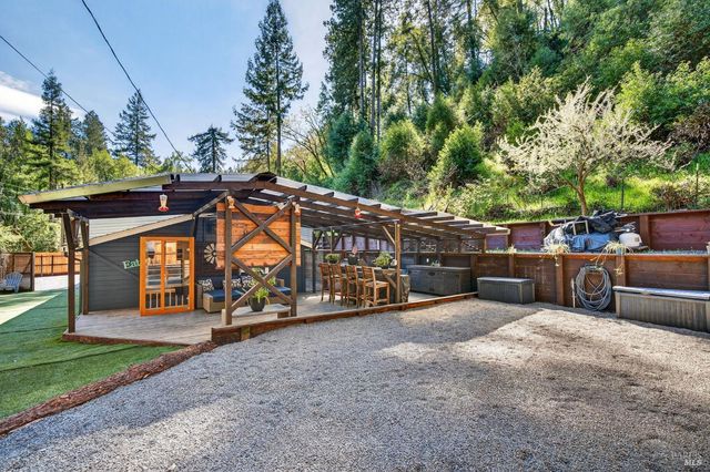 11207 Vellutini Rd, Forestville, CA 95436