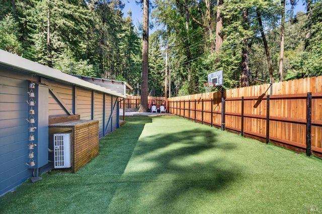 11207 Vellutini Rd, Forestville, CA 95436