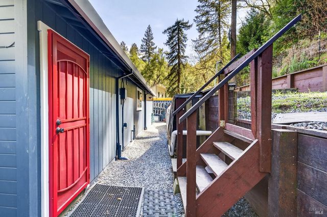 11207 Vellutini Rd, Forestville, CA 95436