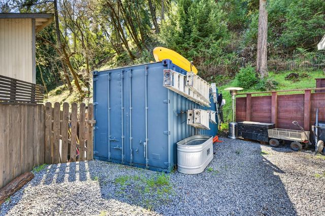 11207 Vellutini Rd, Forestville, CA 95436