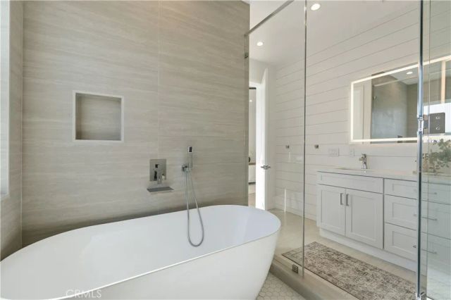 15634 Sombra Avenue A, Lawndale, CA 90260