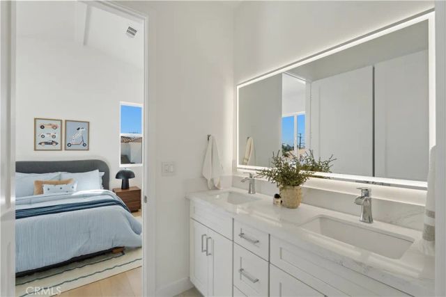 15634 Sombra Avenue A, Lawndale, CA 90260