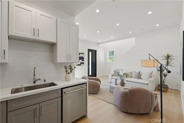 15634 Sombra Avenue A, Lawndale, CA 90260