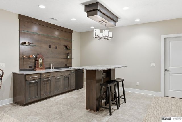 21993 Brookside Avenue, Elkhorn, NE 68022
