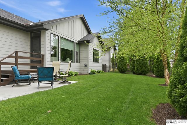 21993 Brookside Avenue, Elkhorn, NE 68022