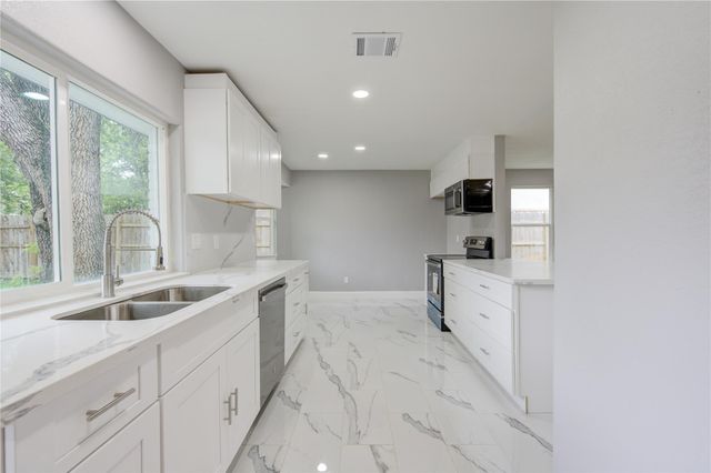 12215 Monticeto Lane, Meadows Place, TX 77477