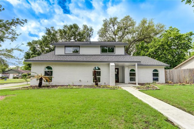 12215 Monticeto Lane, Meadows Place, TX 77477