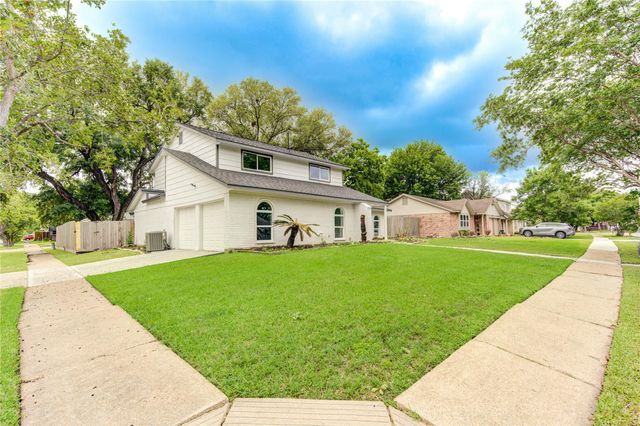 12215 Monticeto Lane, Meadows Place, TX 77477