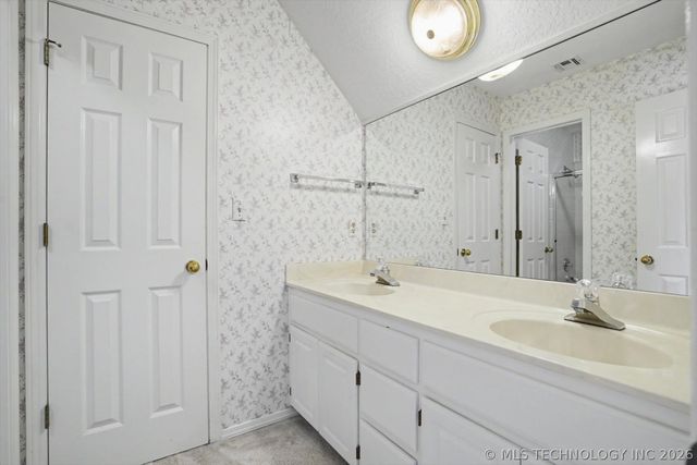 5141 E 107TH Street, Tulsa, OK 74137