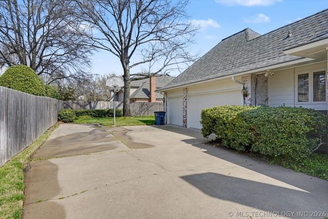 5141 E 107TH Street, Tulsa, OK 74137