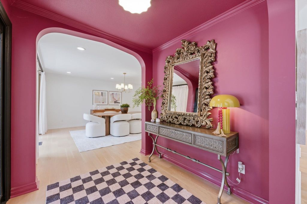 24 E Douglas Ave