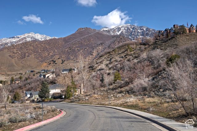 7541 S PROSPECTOR DR, Cottonwood Heights, UT 84093