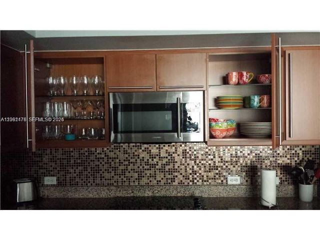 2080 S OCEAN DR 309, Hallandale Beach, FL 33009