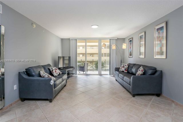 2080 S OCEAN DR 309, Hallandale Beach, FL 33009