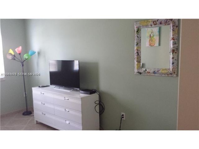 2080 S OCEAN DR 309, Hallandale Beach, FL 33009