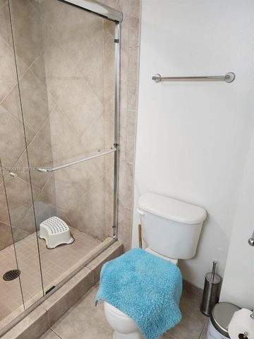 2080 S OCEAN DR 309, Hallandale Beach, FL 33009