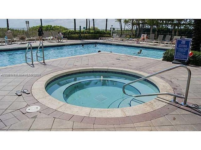 2080 S OCEAN DR 309, Hallandale Beach, FL 33009
