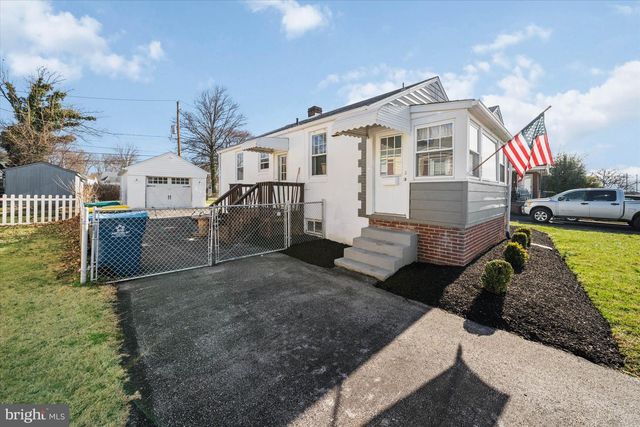 107 LEXINGTON DR, Claymont, DE 19703