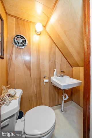 107 LEXINGTON DR, Claymont, DE 19703