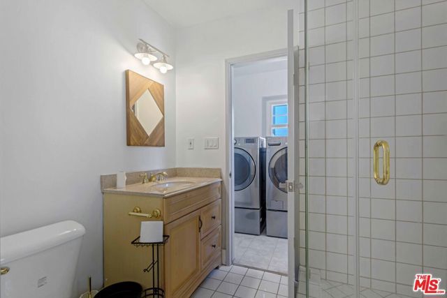 6727 W 87th Place, Los Angeles, CA 90045