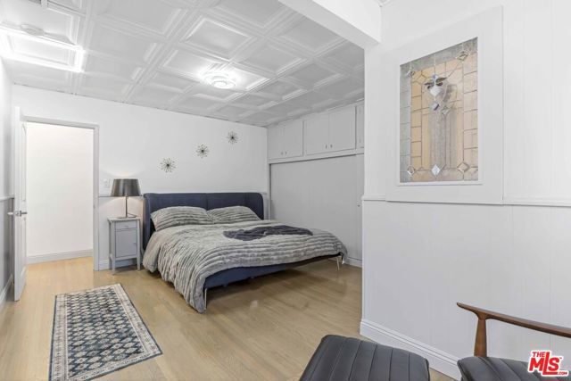 6727 W 87th Place, Los Angeles, CA 90045