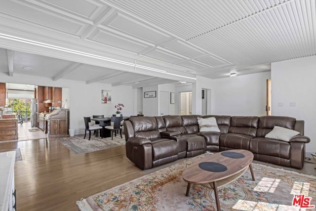 6727 W 87th Place, Los Angeles, CA 90045