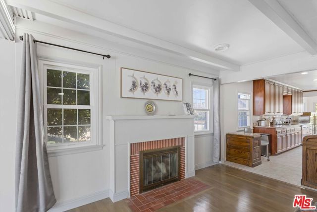 6727 W 87th Place, Los Angeles, CA 90045