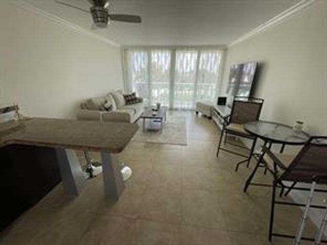 333 NE 21st Avenue 408, Deerfield Beach, FL 33441