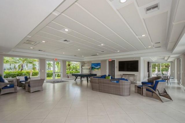 333 NE 21st Avenue 408, Deerfield Beach, FL 33441