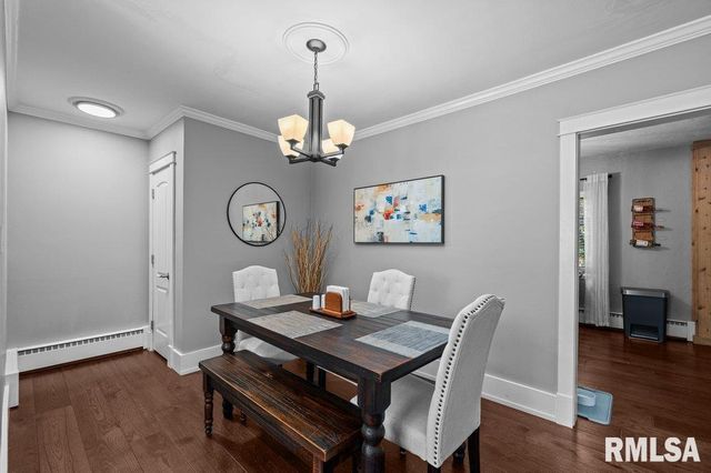 19 KENWOOD Avenue, Davenport, IA 52803